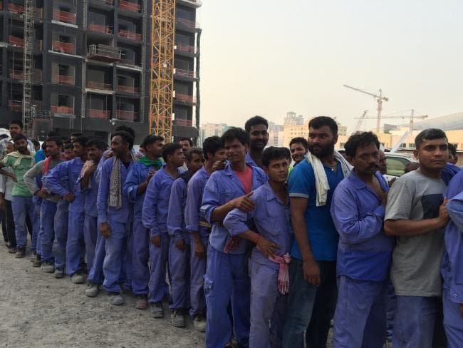 construction workers in dubai