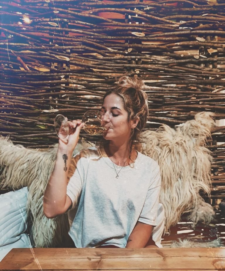 Travelling Jezebel is on the Itchy Feet Podcast!