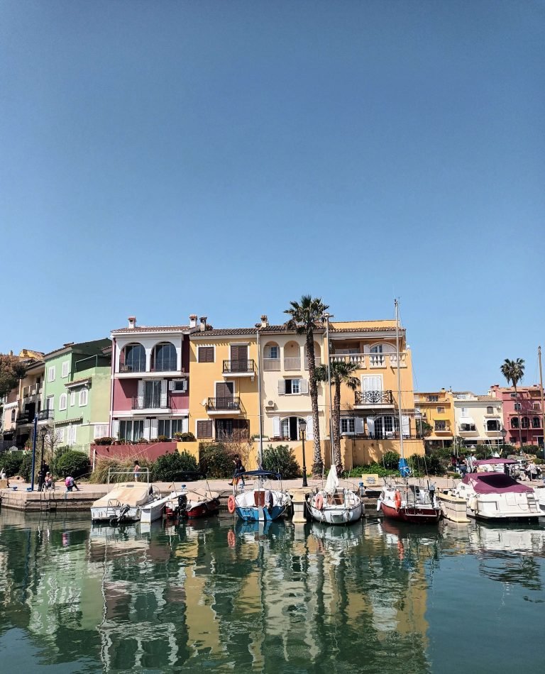 Discover Port Saplaya, the Little Venice of Valencia