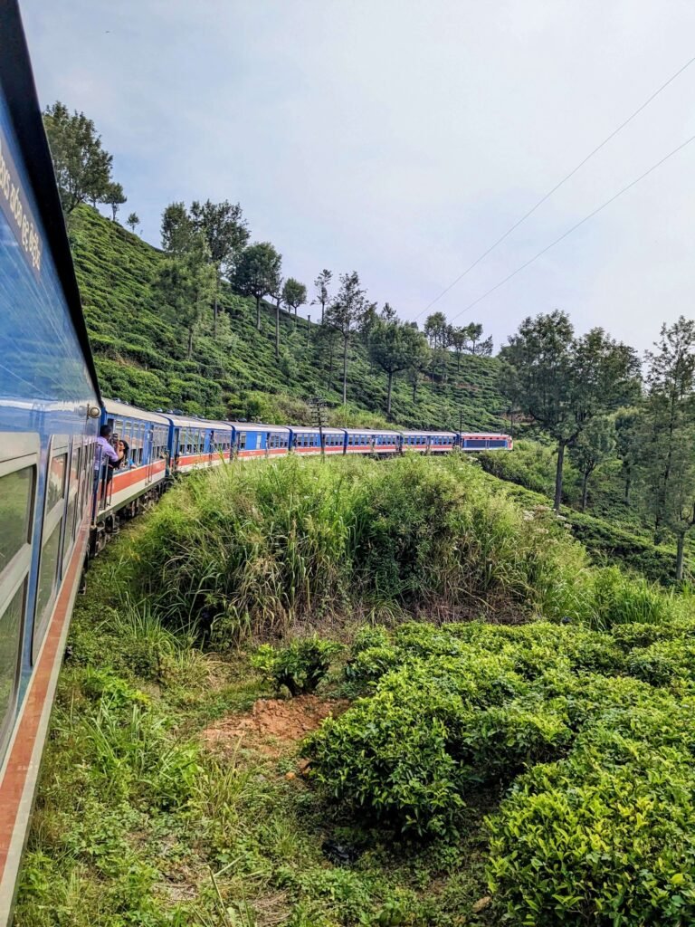 sri lanka train ride