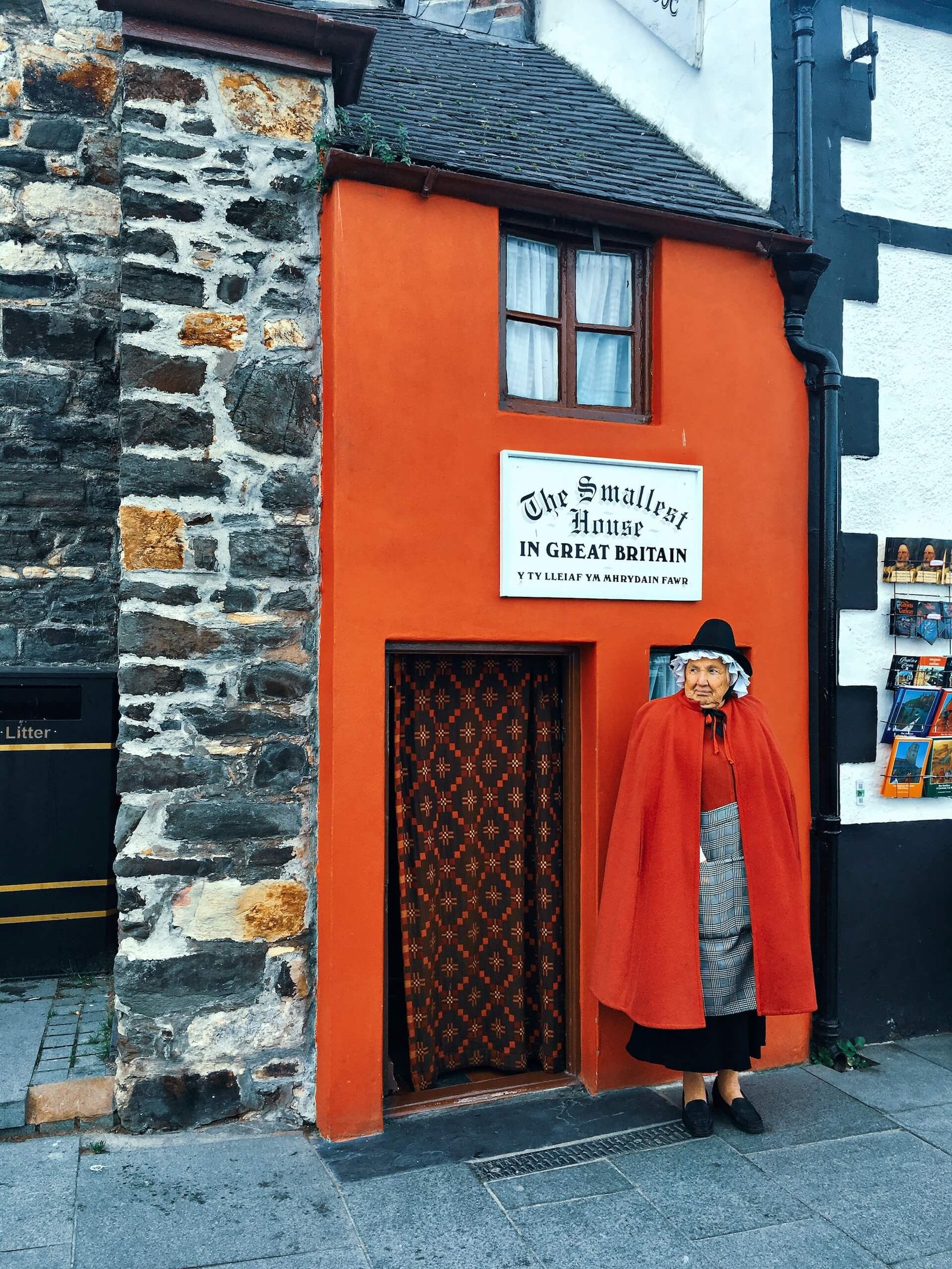 conwy smallest house in great britain