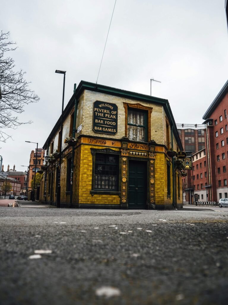 The Oldest Pubs in Manchester – A Pub Crawl Through Time