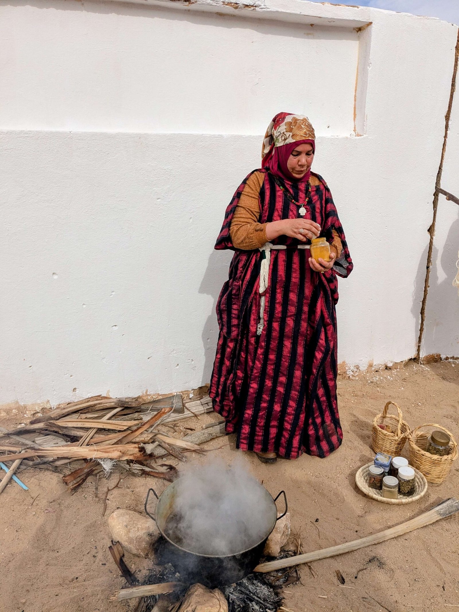 tunisian woman making carpets