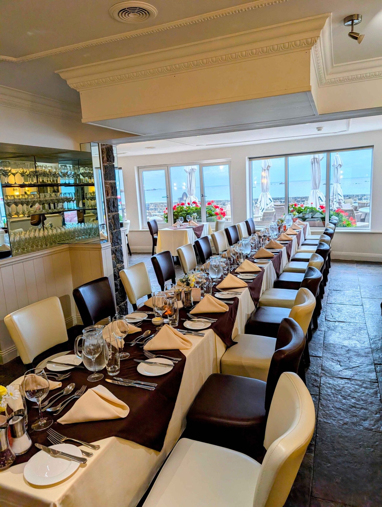 cobo bay hotel restaurant