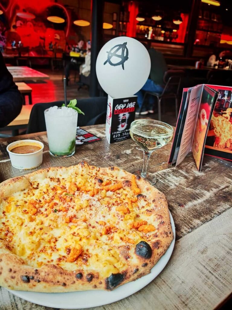 pizza punks bottomless brunch