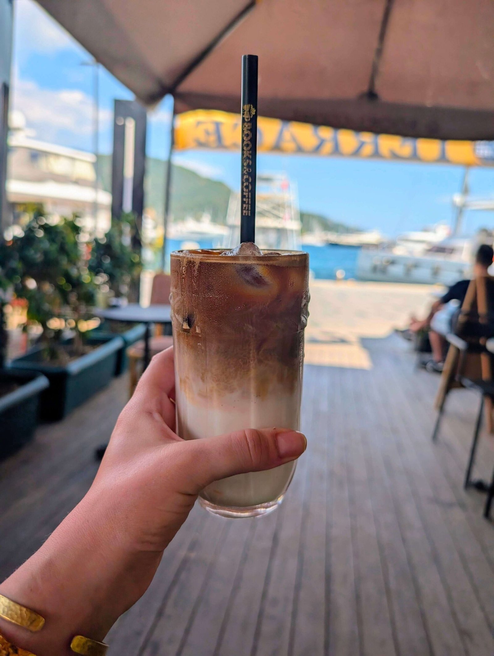 books and coffee marmaris
