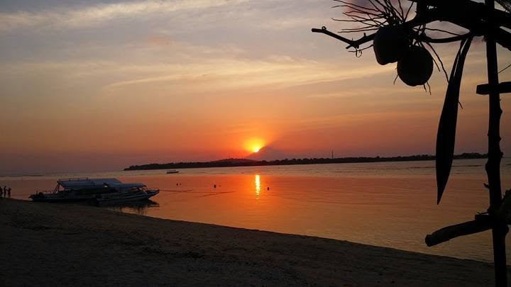 sunset on gili air