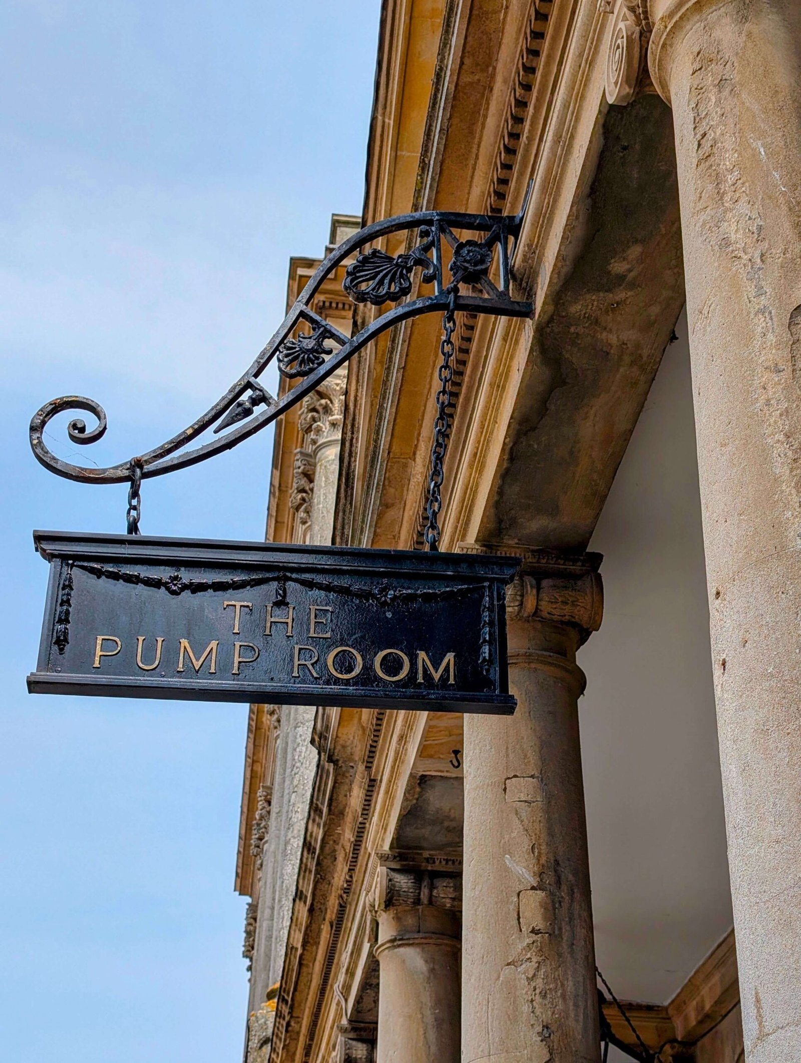 The Pump Room bath